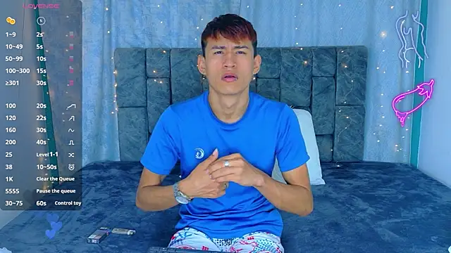 NicolasTorrez online show from April 16, 2:55 am