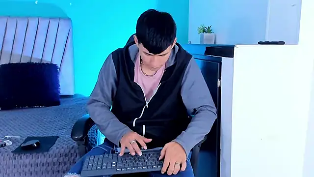 NicolasTorrez online show from February 24, 2:07 pm