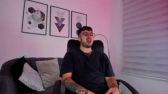 ethan grace online show from February 28, 12:15 pm