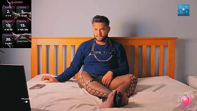 aarrav hotty online show from June 15, 6:44 pm