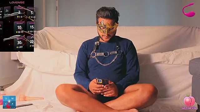 aarrav hotty online show from August 3, 7:09 pm