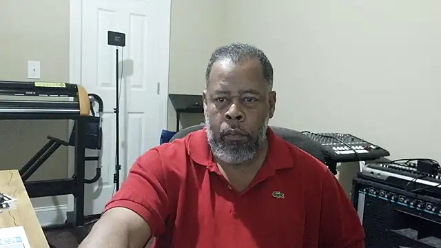 Cleozevo1961 online show from April 14, 12:05 pm