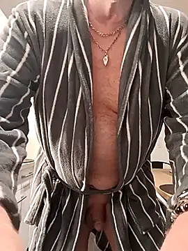 olivbisoumis online show from April 5, 4:31 am