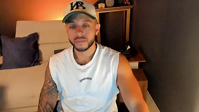 Daniel kingx online show from April 13, 1:45 pm