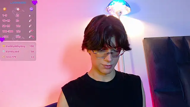 lui x dust online show from April 10, 6:20 am