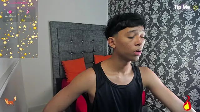 Little Twink19x online show from July 23, 7:22 pm