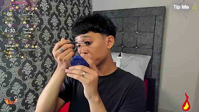 Little Twink19x online show from July 27, 8:16 pm