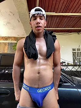 Alejandrososas online show from July 26, 7:22 pm