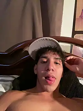 Alejandrososas online show from July 22, 4:15 am