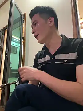 duylonghot online show from February 22, 1:01 pm