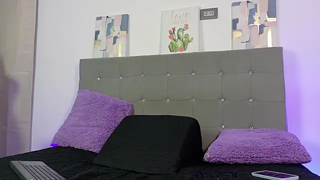 Eros Lux online show from July 26, 3:53 pm