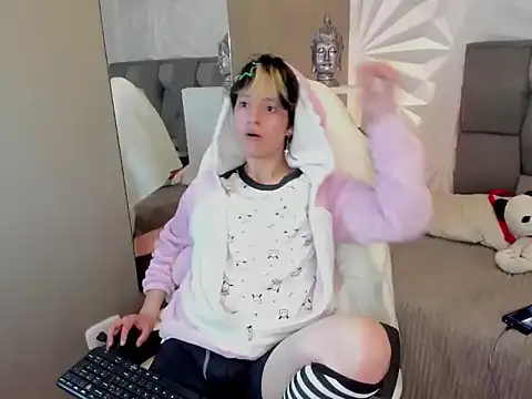 RedHood 1 online show from March 5, 3:58 am