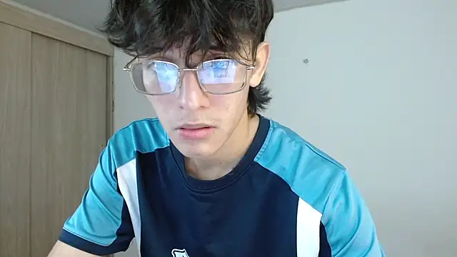 noah millerx online show from June 16, 10:12 pm