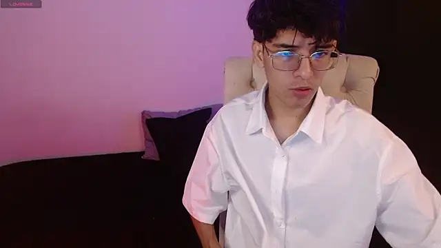 noah millerx online show from July 21, 10:23 pm