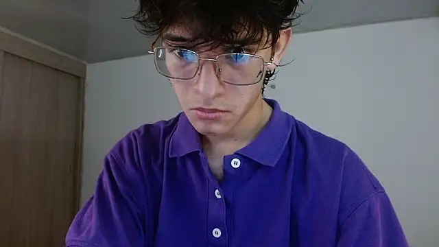 noah millerx online show from June 20, 8:14 pm