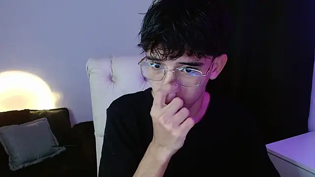 noah millerx online show from July 2, 9:10 pm