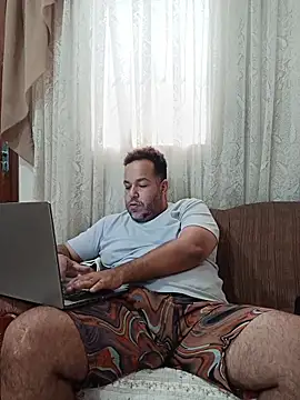 UrsoBissexualPauGrosso online show from April 3, 7:10 pm