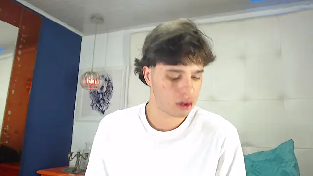 EXCLUSIVE8 online show from March 31, 4:58 am