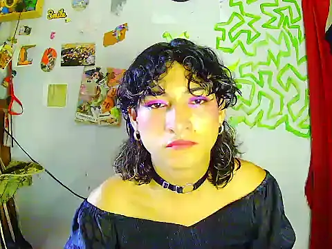 RAMONA TIJERAX online show from June 21, 1:17 pm