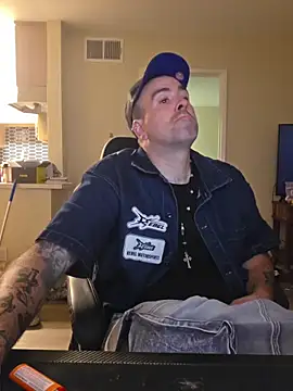 Biggbaddwulf7 online show from June 7, 11:39 am