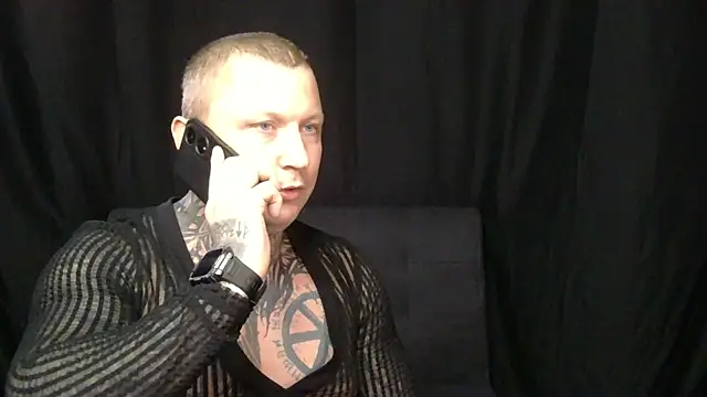 devilWithTats online show from April 13, 8:59 am