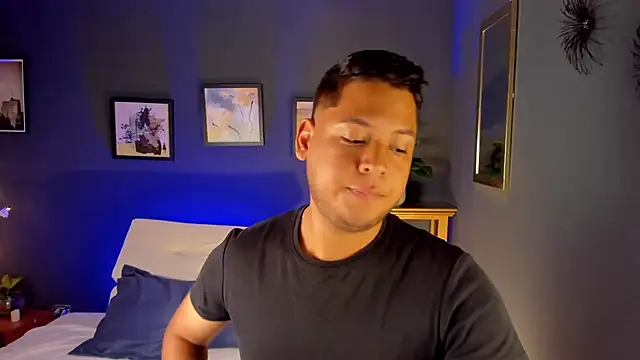 Akon 2XXX online show from March 22, 4:01 pm