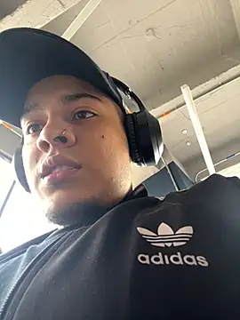 OliverTabordaa online show from March 23, 7:42 pm