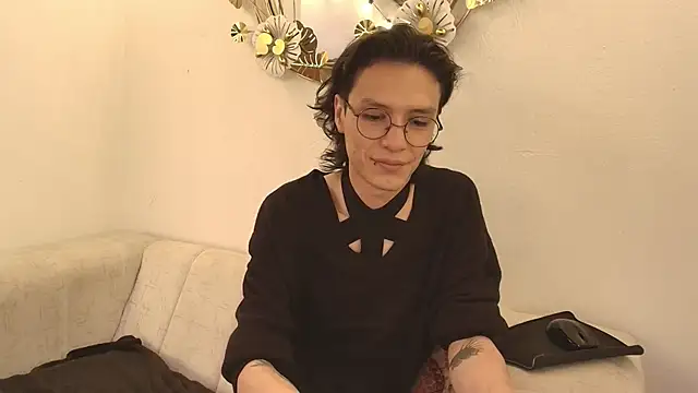 KingThomas nom online show from March 10, 1:50 pm