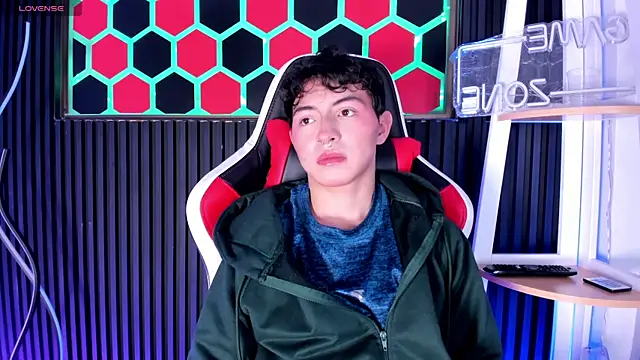 Cristopher Wild online show from April 14, 8:41 pm