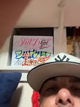 SALACIOUSTOPDOG online show from March 6, 5:04 am