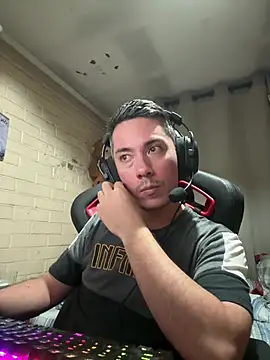 Cr1sXPorn online show from March 14, 4:52 am