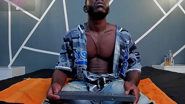 Oliver Laurent  online show from March 11, 11:23 pm