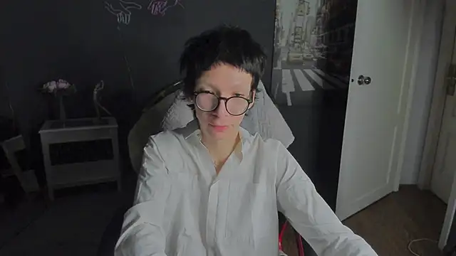 Tommy Stars online show from April 19, 8:33 pm