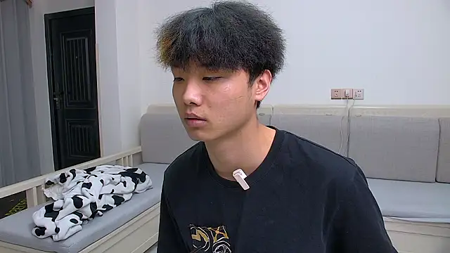 icecream-002 online show from March 12, 10:34 am