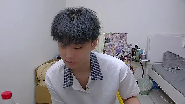 icecream-002 online show from June 28, 2:01 pm