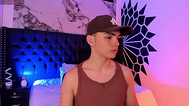 NicoKinggs  online show from April 27, 11:51 am