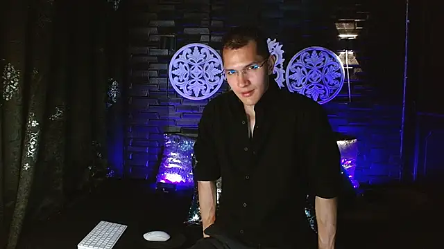 MilanDavid1 online show from March 27, 5:47 pm