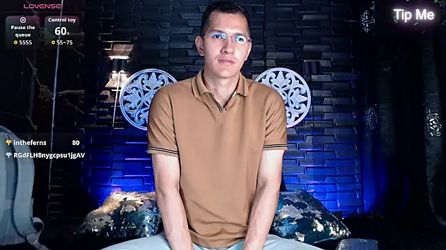 MilanDavid1 online show from April 14, 5:45 pm