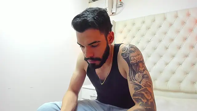 JEAN LEWIS2 online show from April 22, 7:40 pm