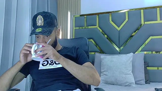 Oliver bigblack cock online show from March 21, 8:57 pm