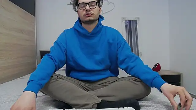 kevin garcia1 online show from March 12, 11:40 am