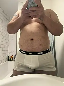 bigmillz32 online show from March 29, 12:55 am