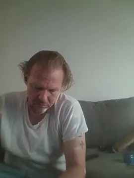 yourMasterisBored online show from March 28, 2:28 pm