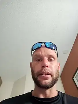 CaptCraker online show from April 3, 6:10 am