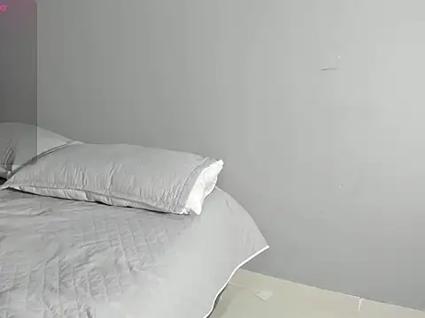 Enzoo98  online show from April 4, 11:57 pm