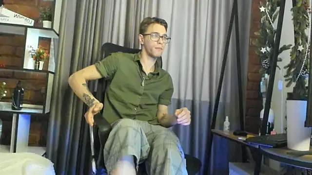 Shadow blink online show from April 17, 2:31 pm