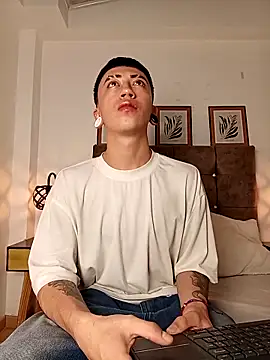 Yoshua Smith online show from March 18, 1:14 pm