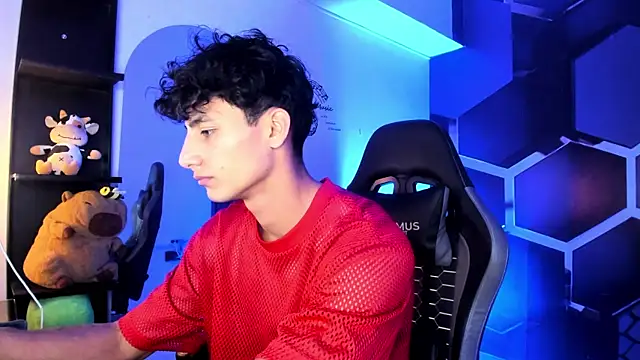 MaxiimoRomano  online show from July 9, 7:17 pm