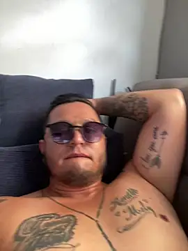 HOTB0Y18 online show from March 22, 11:10 pm