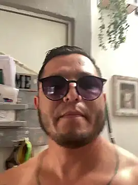 HOTB0Y18 online show from March 20, 4:00 pm